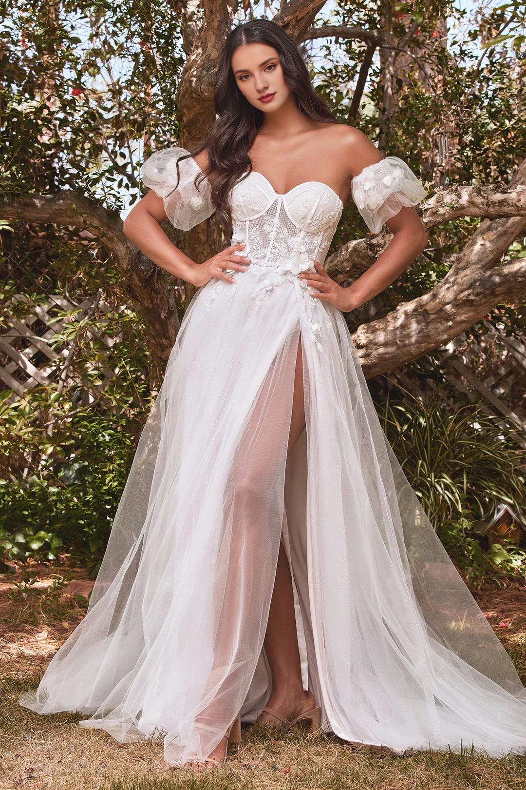 Abito da sposa lungo senza spalline bianco con motivo floreale 3D